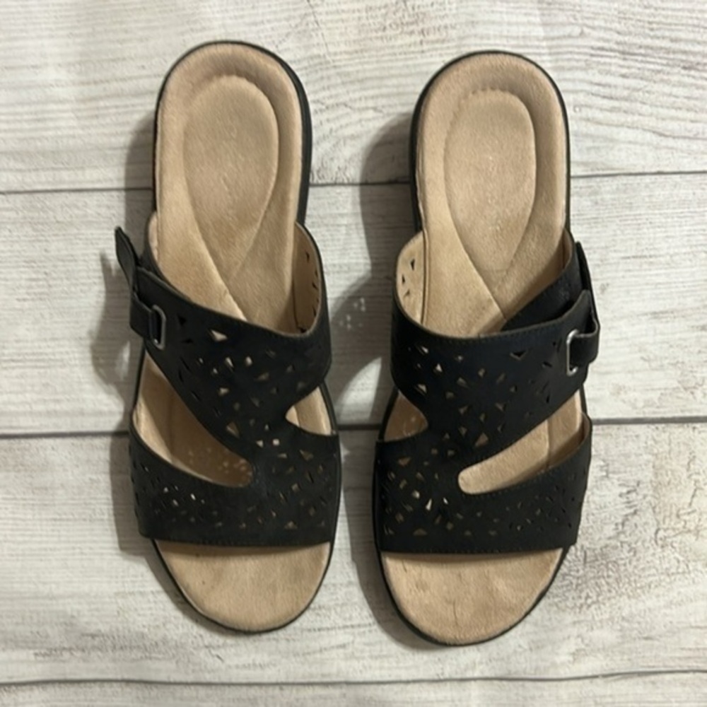 Easy Spirit Black Leather Sandals
